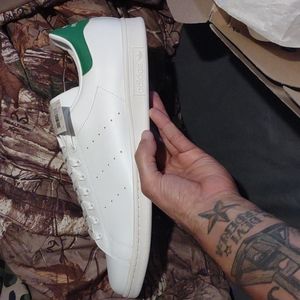 NIB green and white Adidas Stan Smiths size 18.